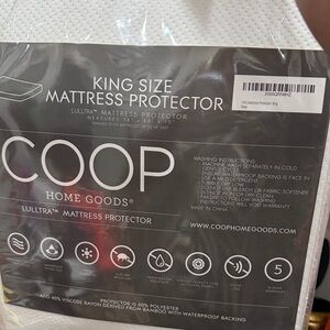 Cooperative White King Size Mattress Protector